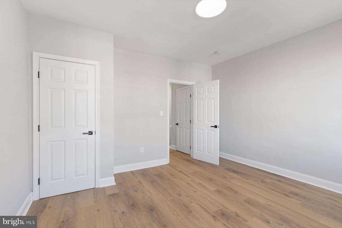 653 Bartlett Avenue photo 18