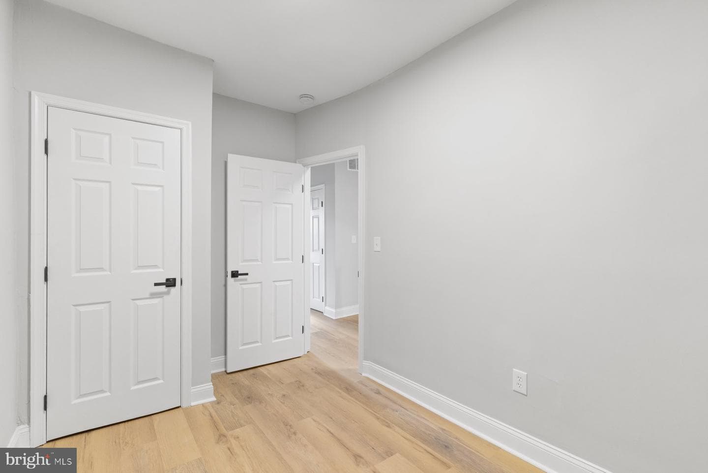 653 Bartlett Avenue photo 20