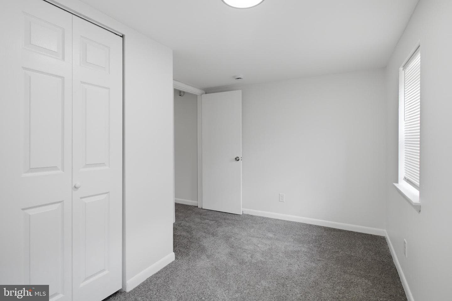 1523 Argyle Avenue photo 19