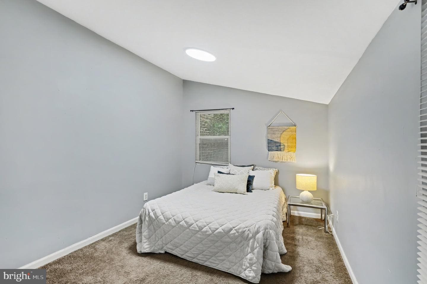 209 S Central Avenue photo 13