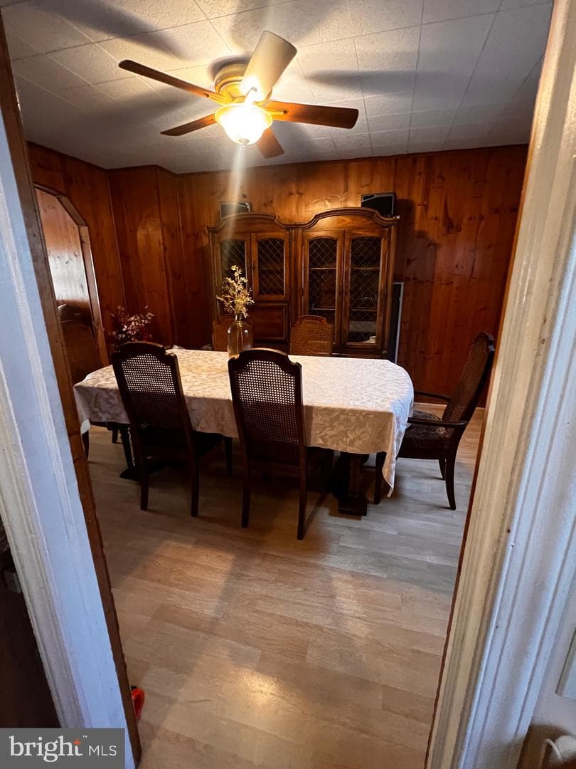 3828 Yolando Road photo 5