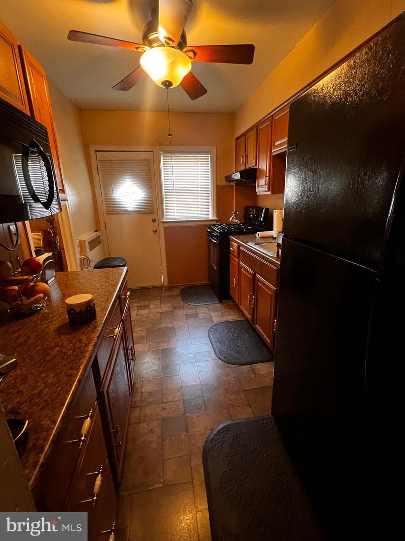 3828 Yolando Road photo 6