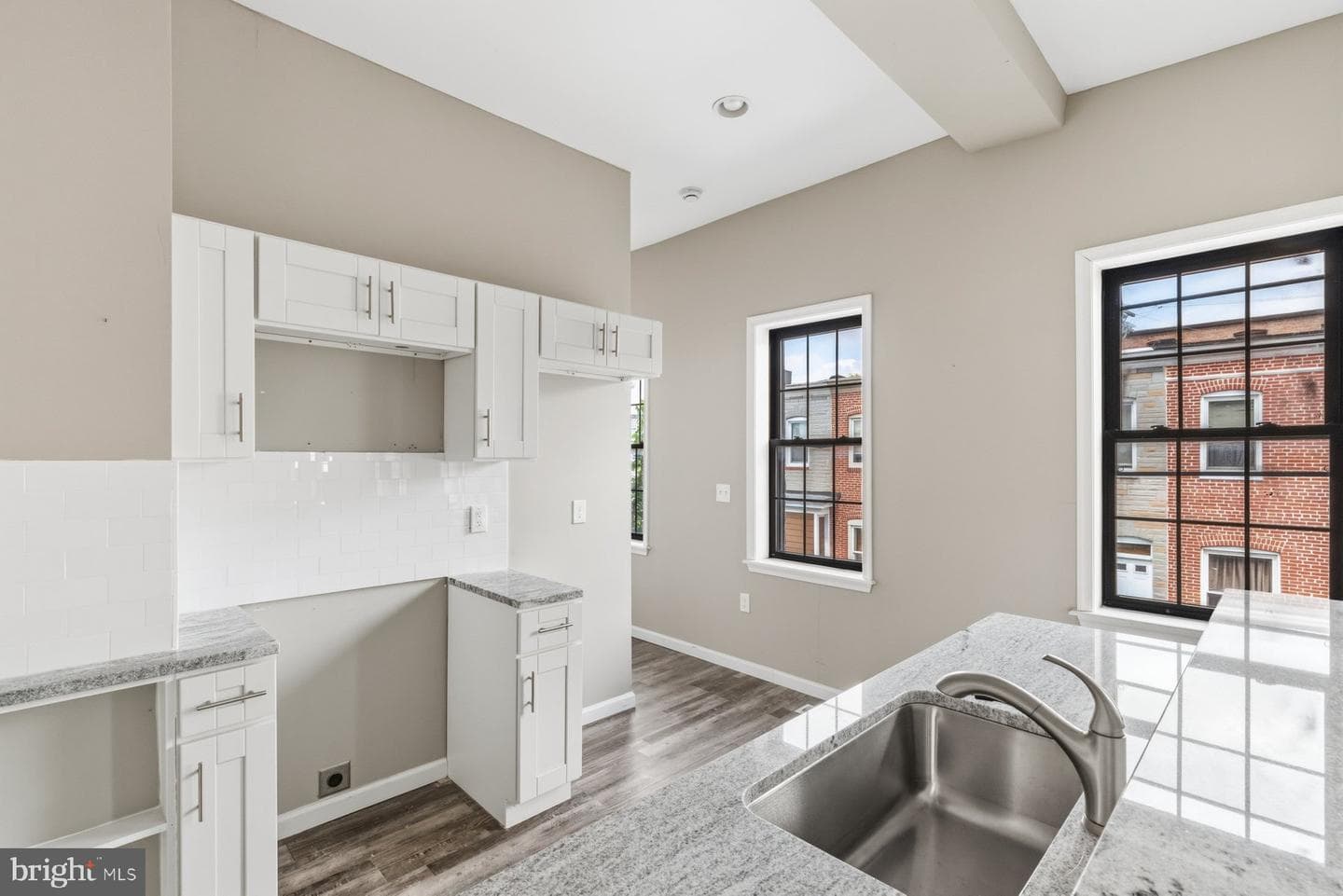 1001 S Carey Street photo 10