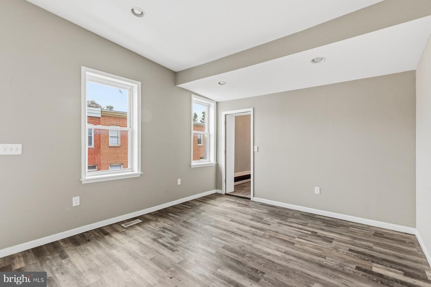 1001 S Carey Street photo 7