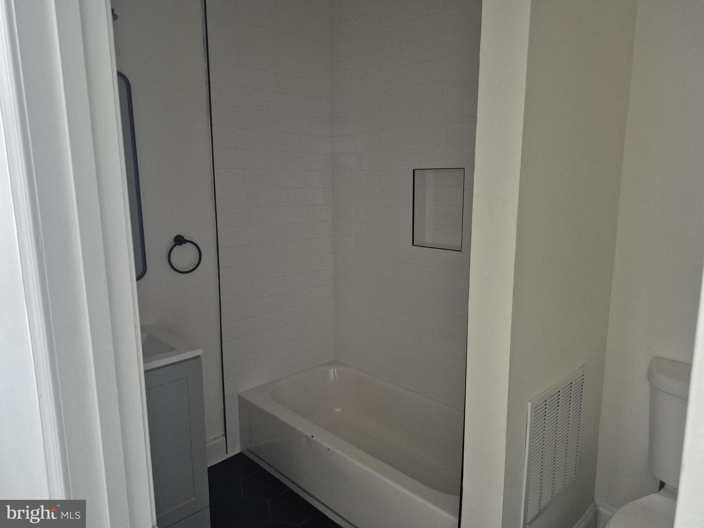 2416 Frederick Avenue photo 12