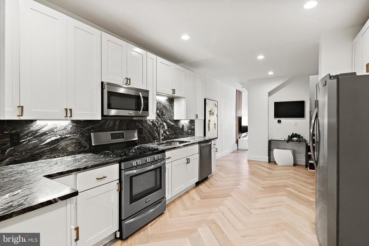 1710 Clarkson Street photo 11