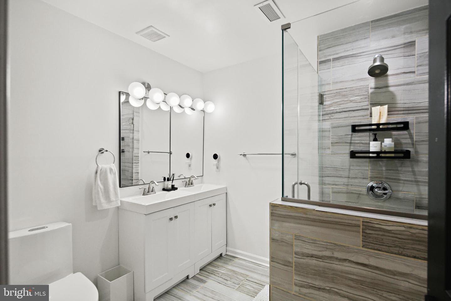 1710 Clarkson Street photo 4