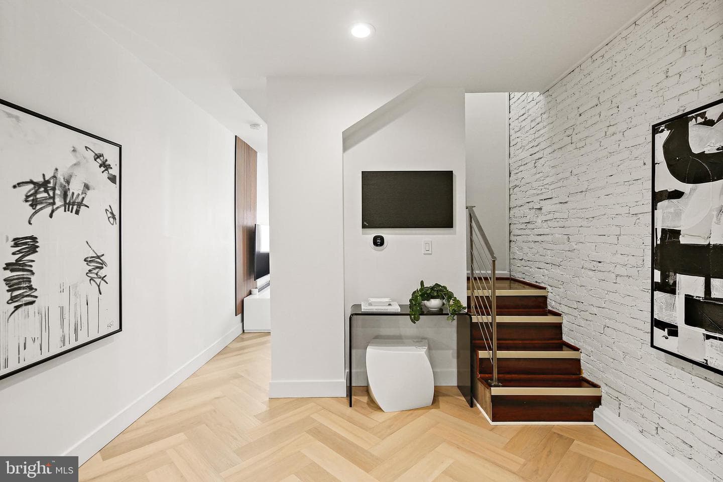 1710 Clarkson Street photo 9