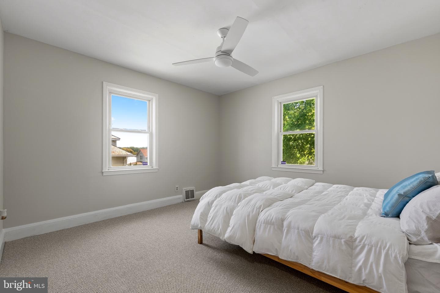 4400 Buchanan Avenue photo 19