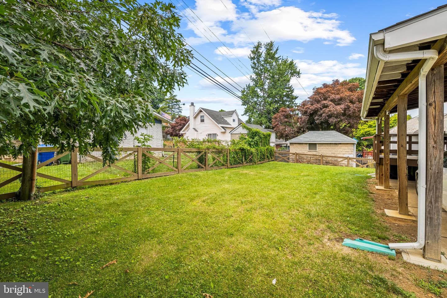 4400 Buchanan Avenue photo 36