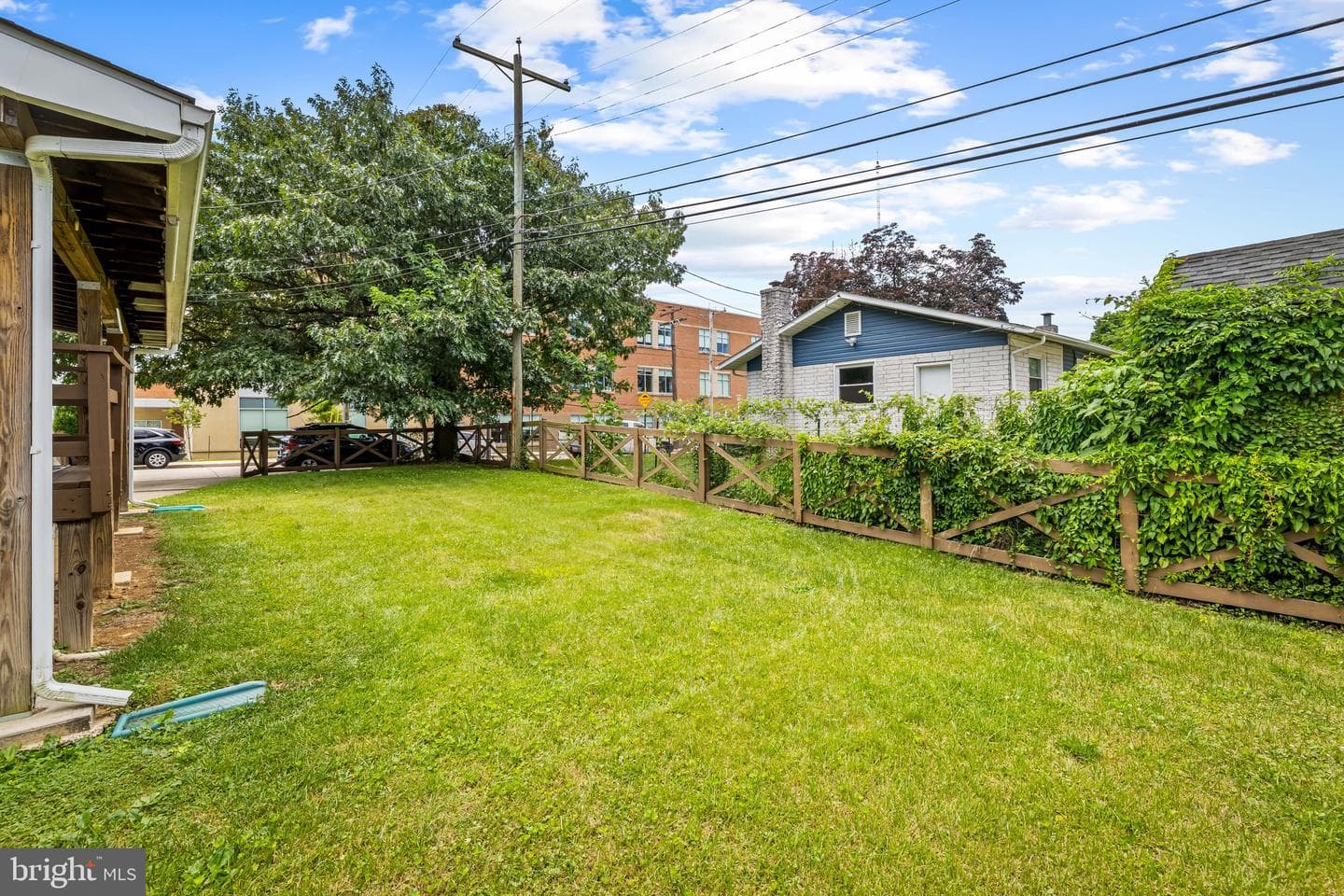 4400 Buchanan Avenue photo 38