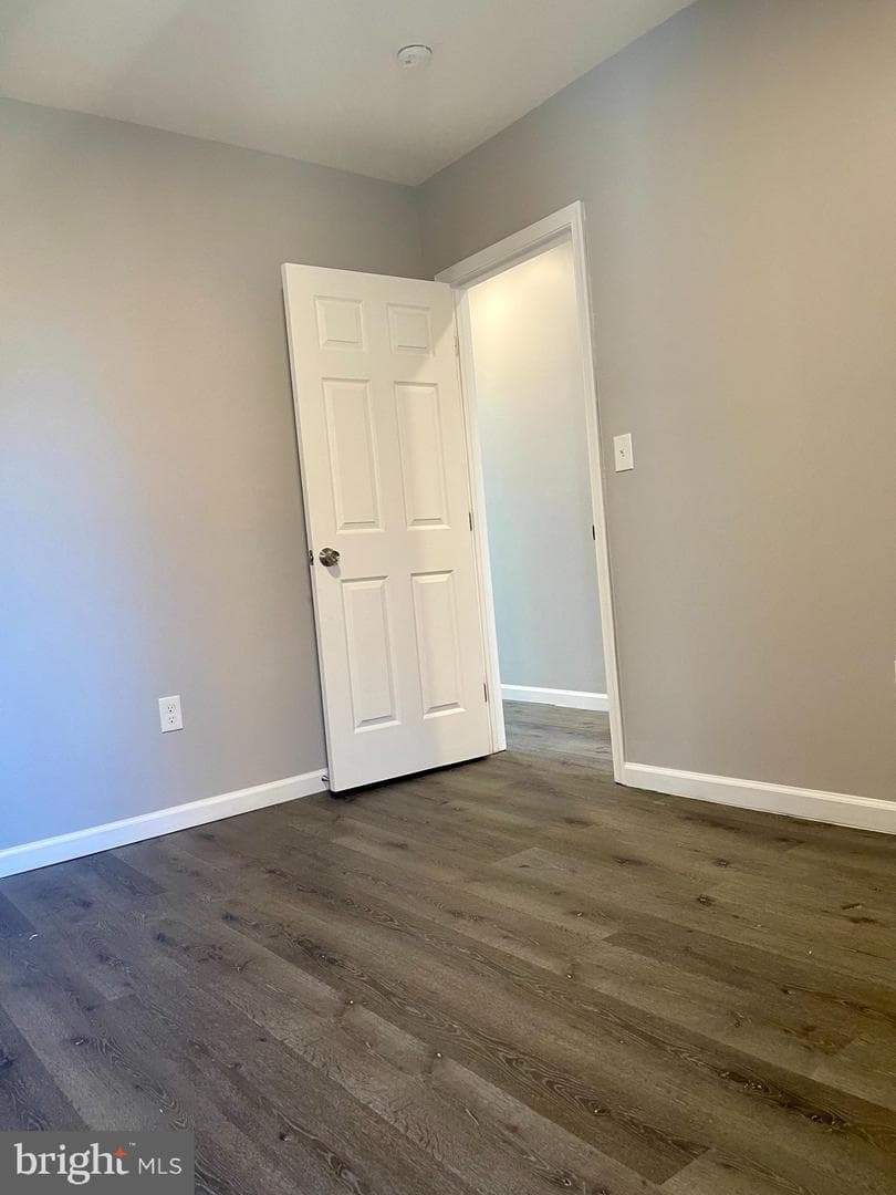 1830 Walbrook Avenue photo 28