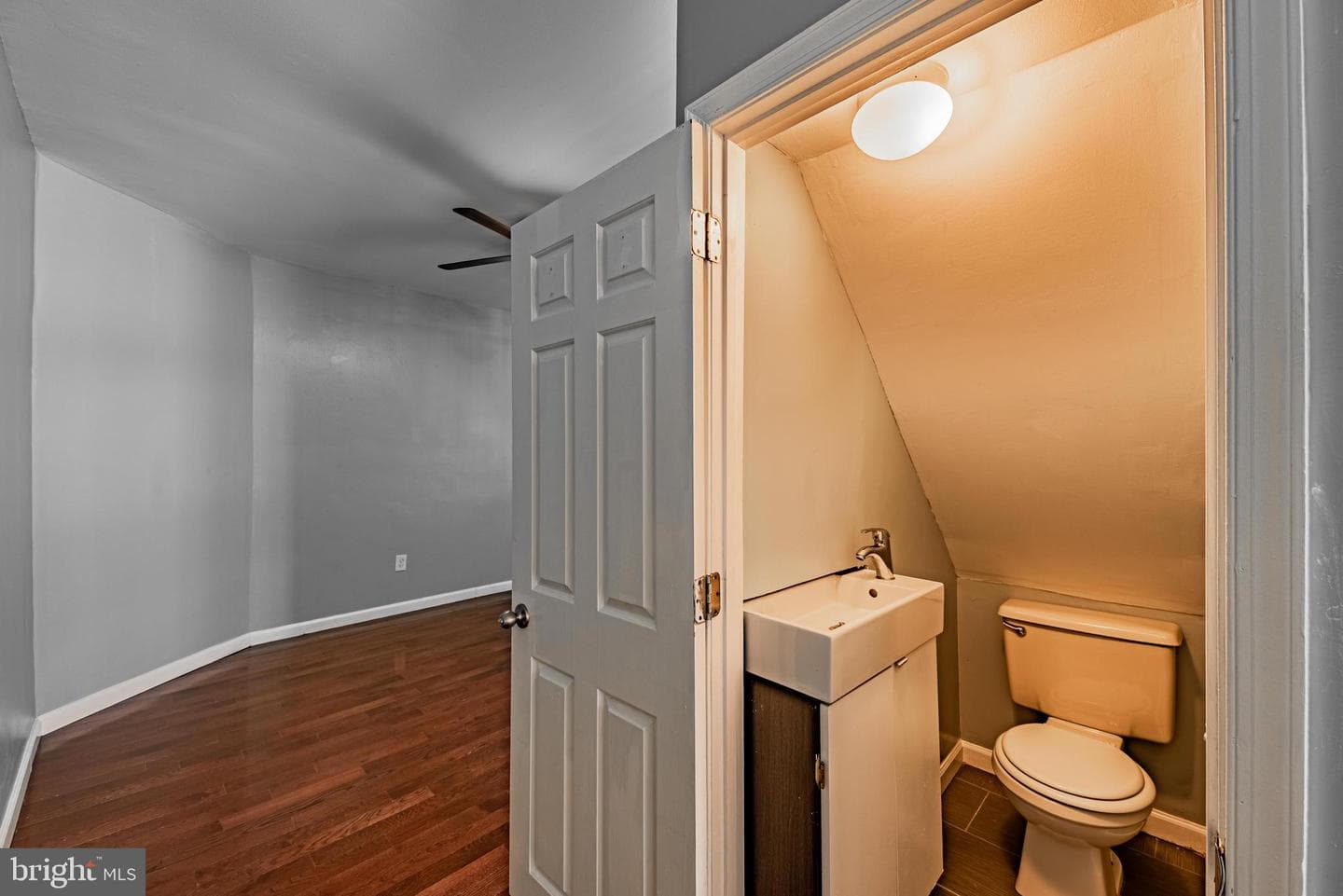2019 E North Avenue photo 12
