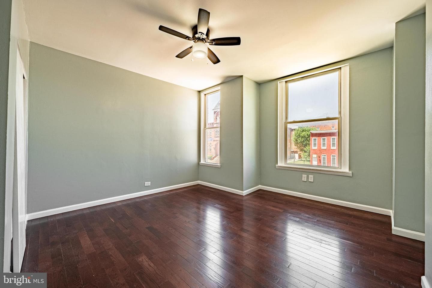 2019 E North Avenue photo 16