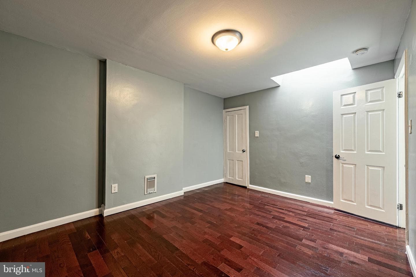 2019 E North Avenue photo 19