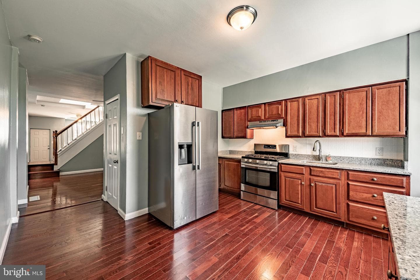 2019 E North Avenue photo 7