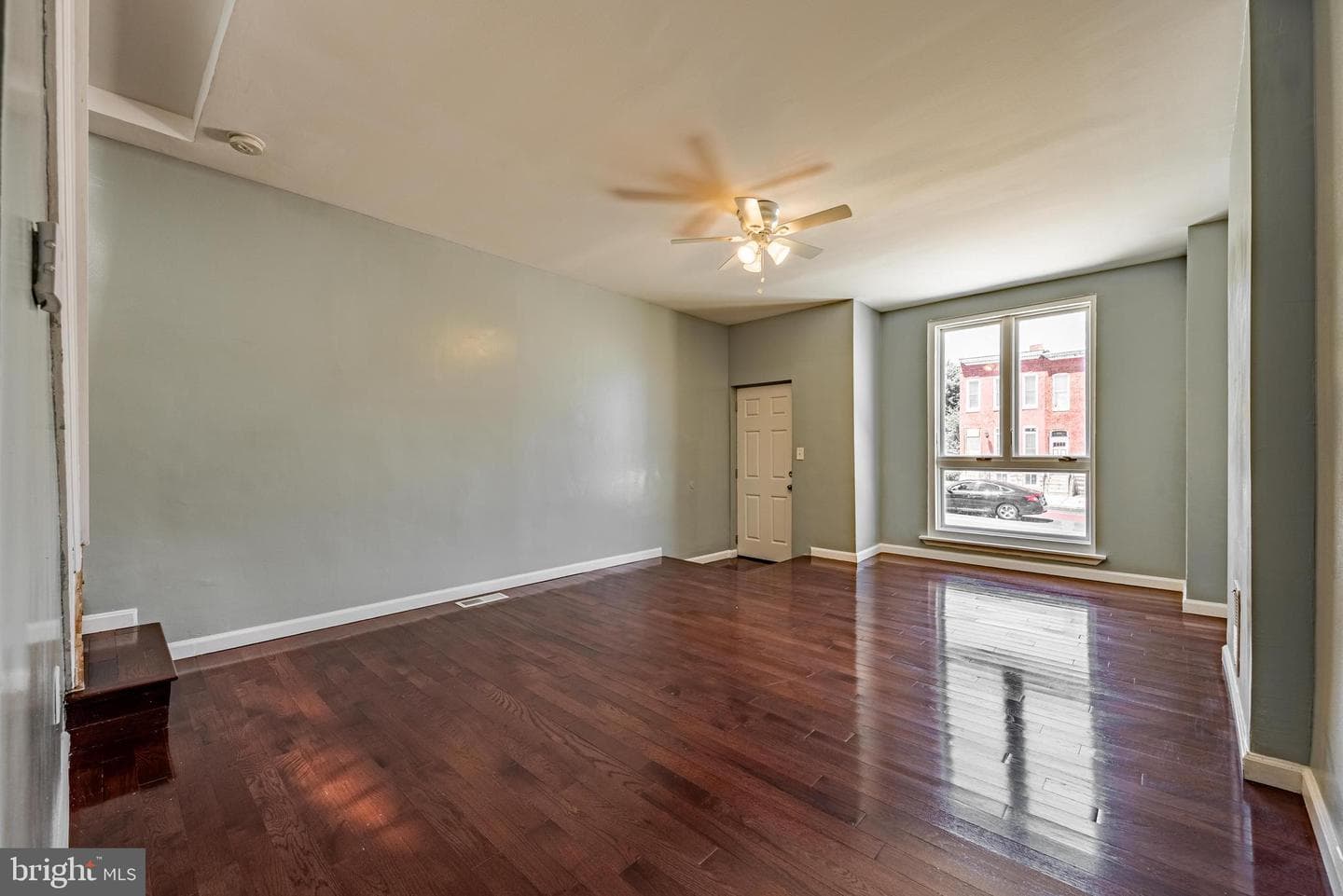 2019 E North Avenue photo 9