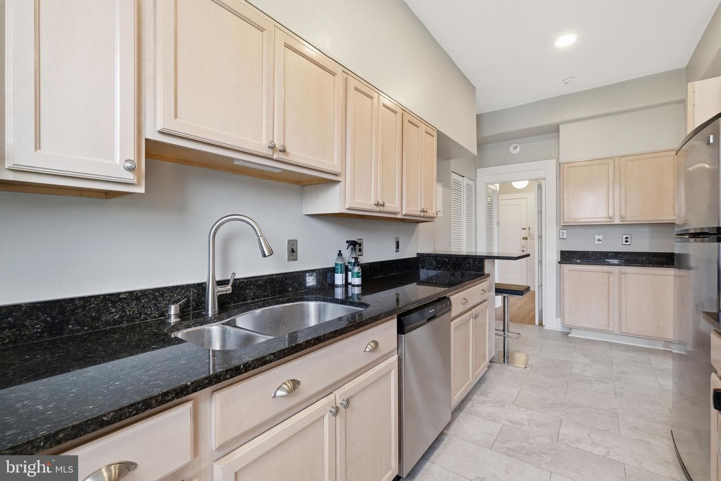 3507 N Charles Street #302 photo 17