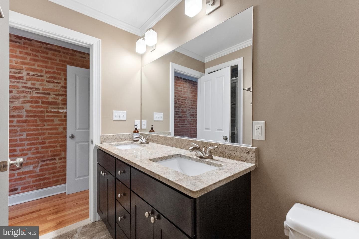 14 S Collington Avenue photo 16