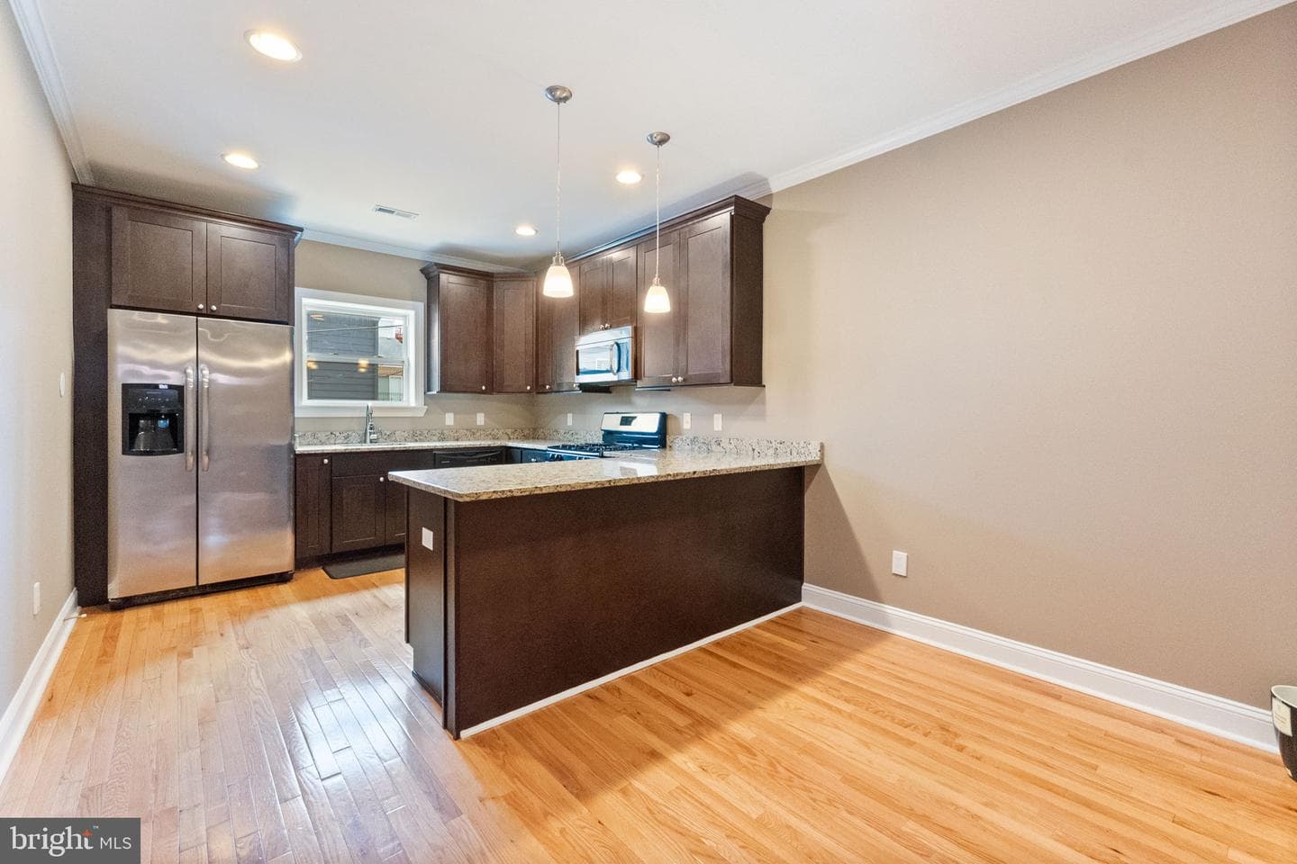 14 S Collington Avenue photo 4