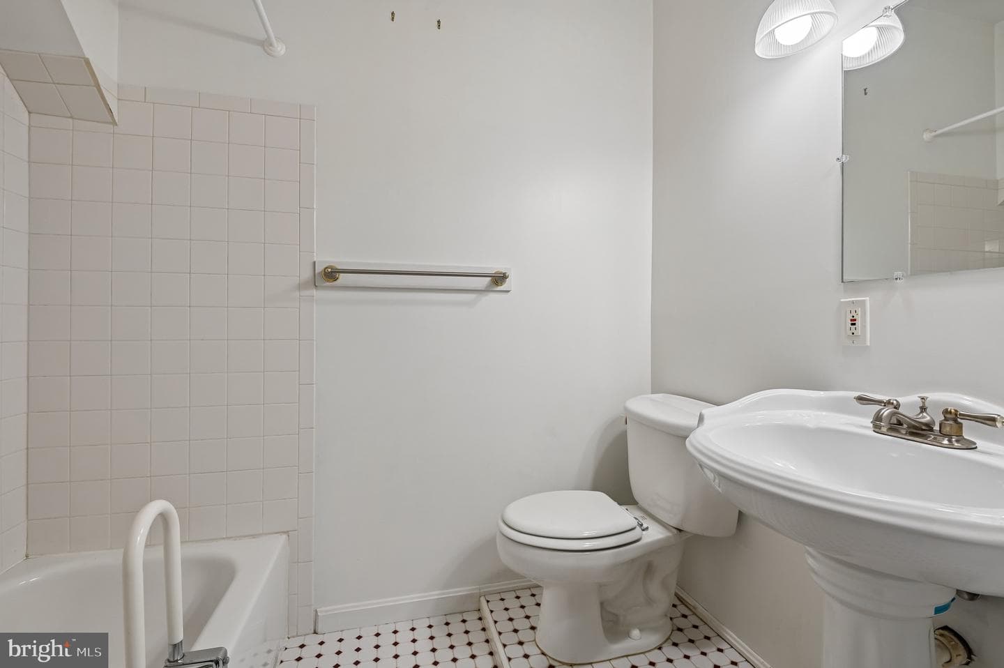 3910 Greenmount Avenue photo 32