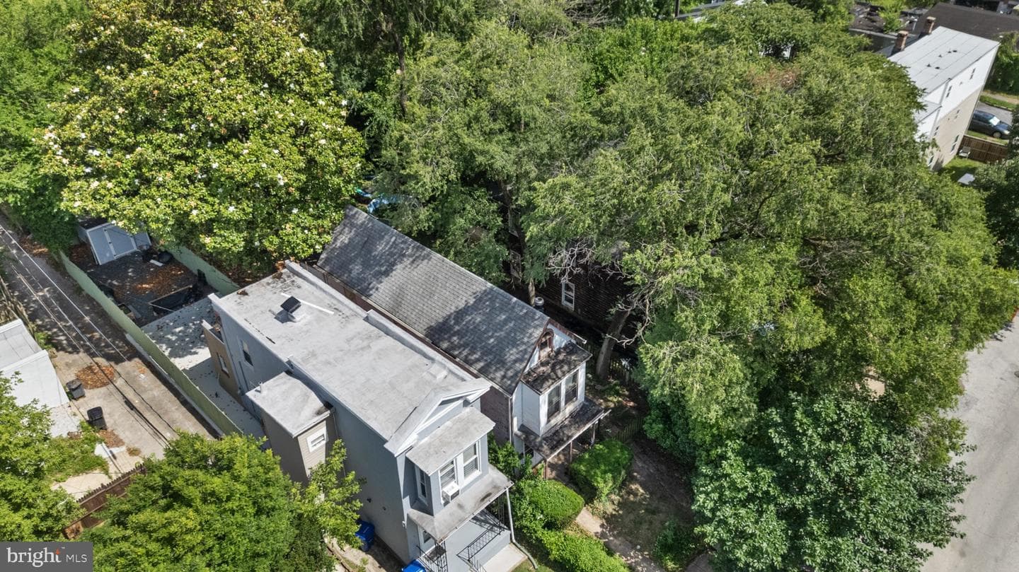 3407 Barclay Street photo 4
