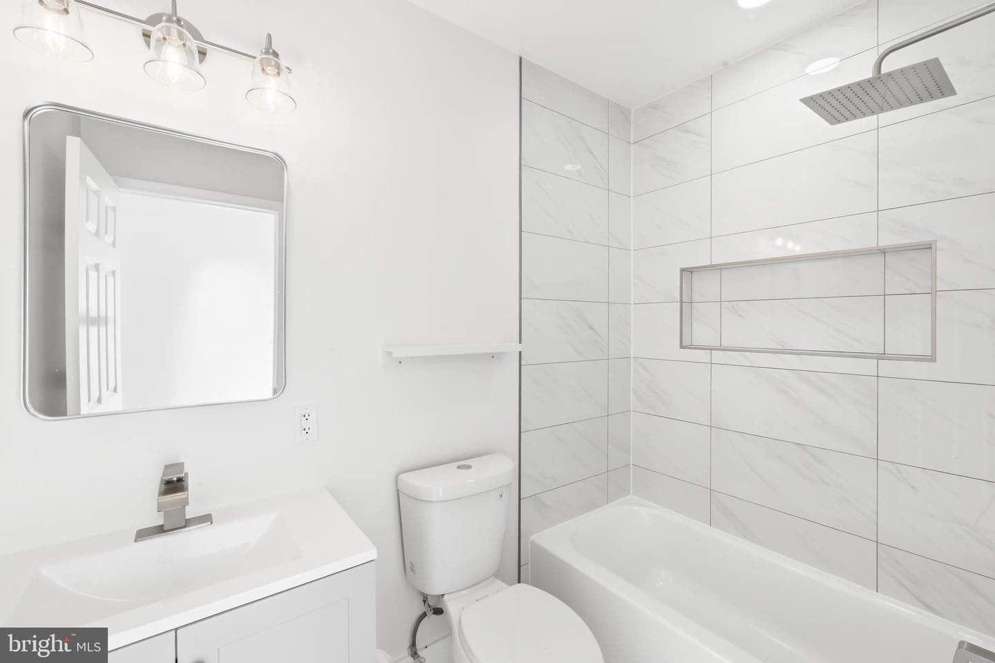 591 Orchard Street photo 20