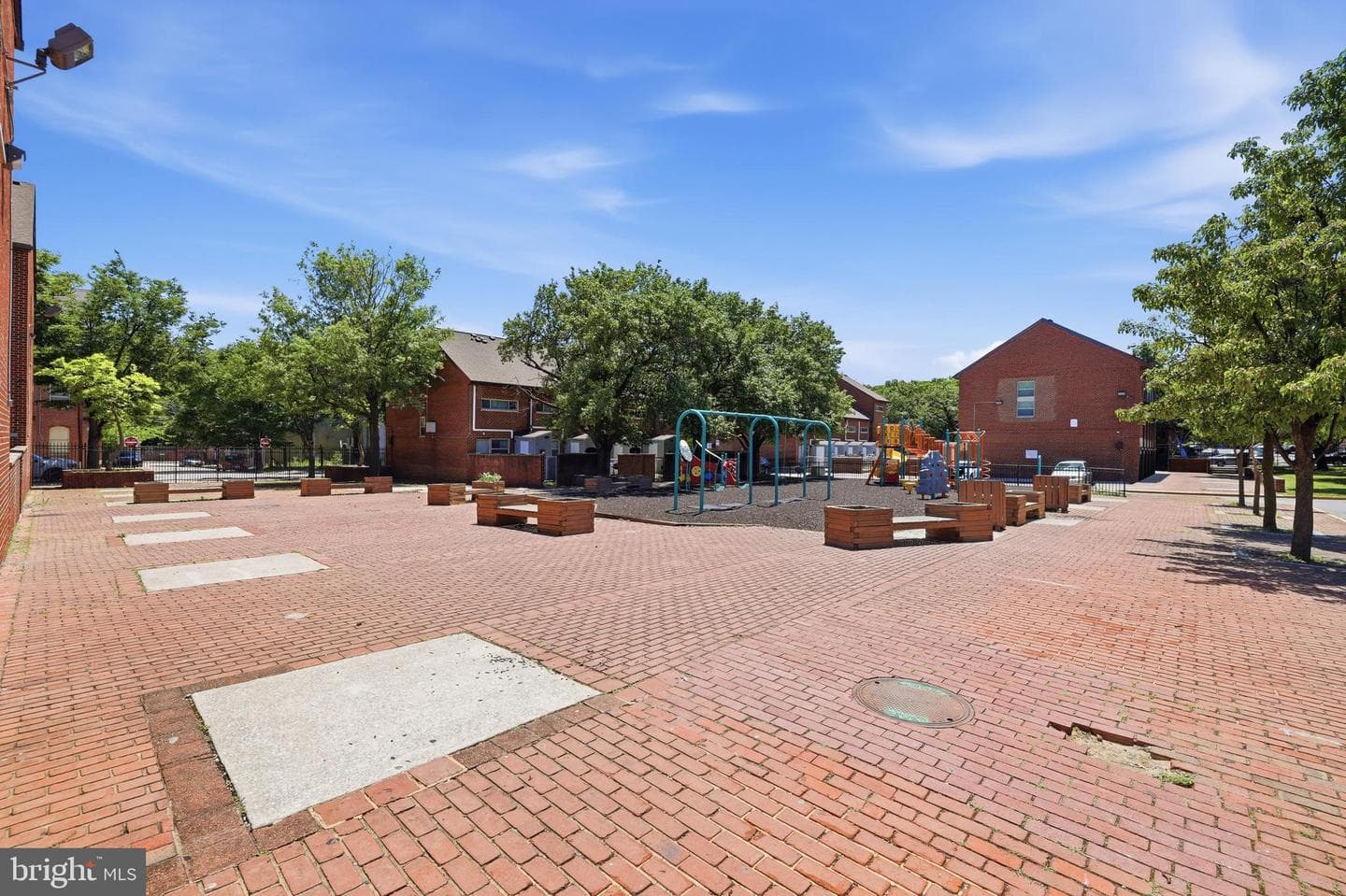 591 Orchard Street photo 29