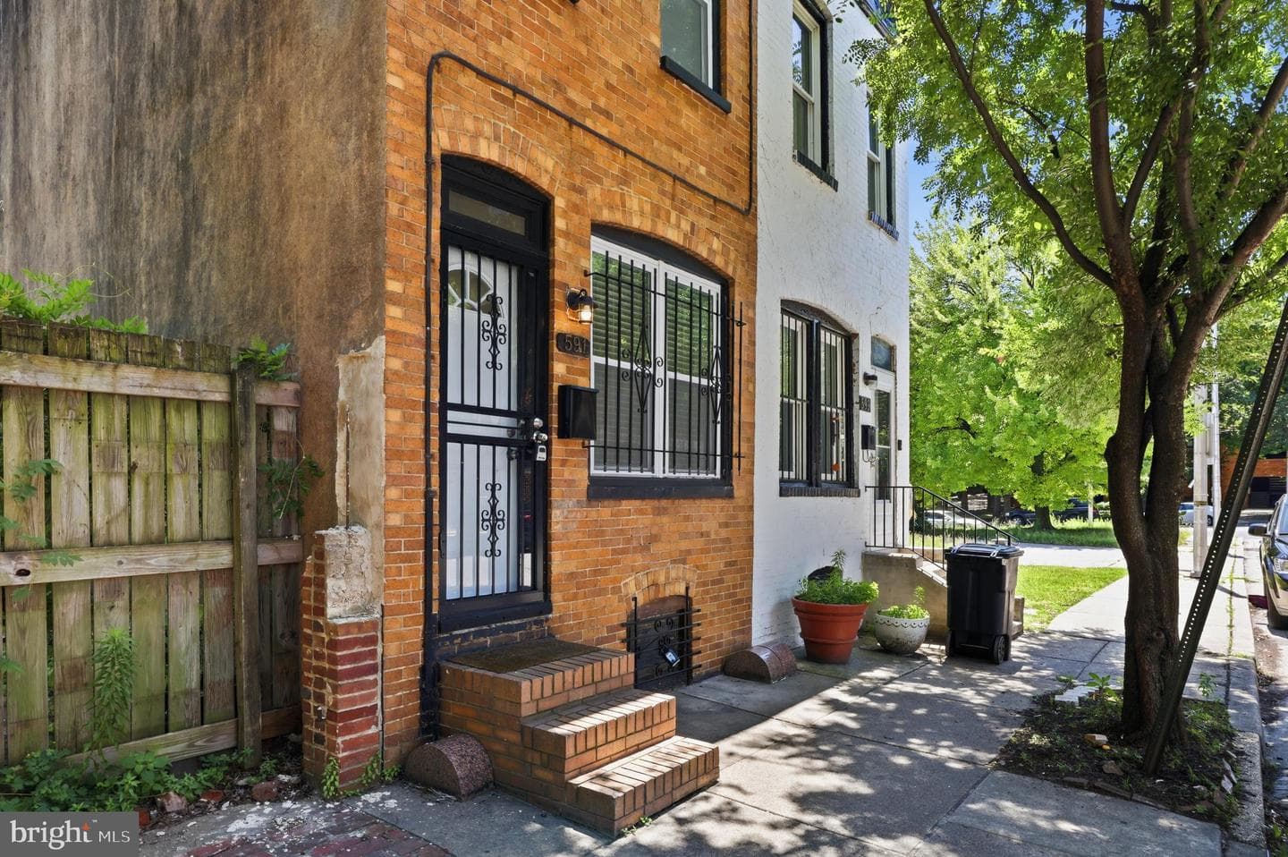 591 Orchard Street photo 5