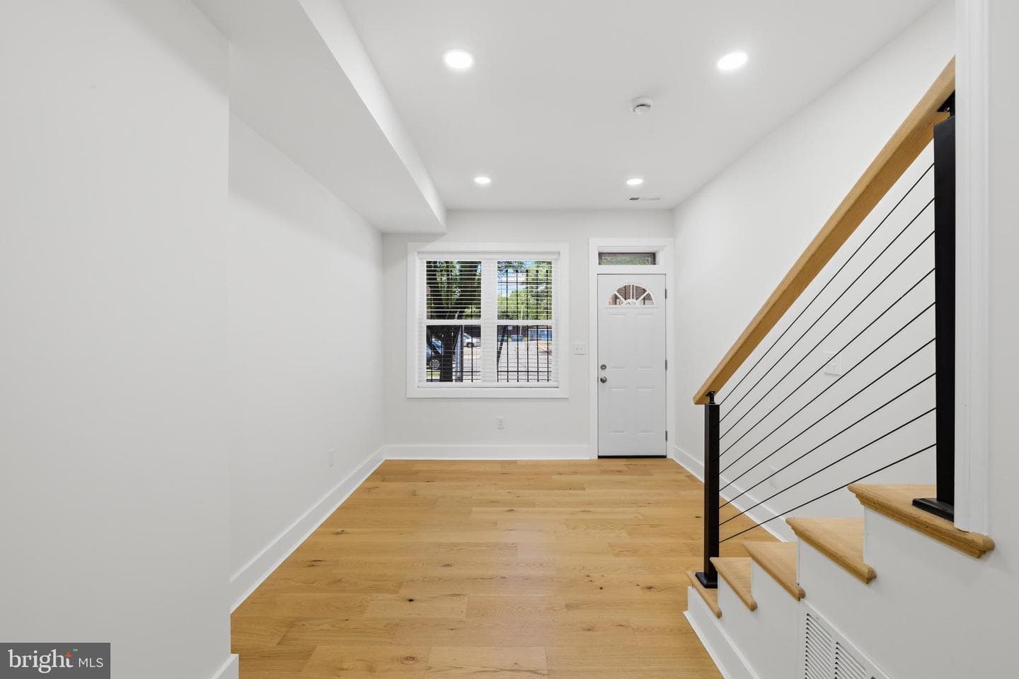 591 Orchard Street photo 8