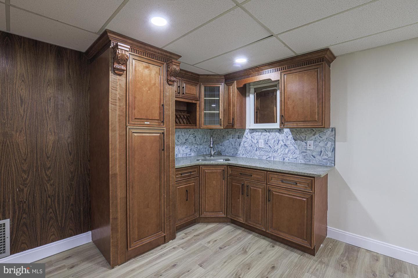 1906 Greenhaven Drive photo 20