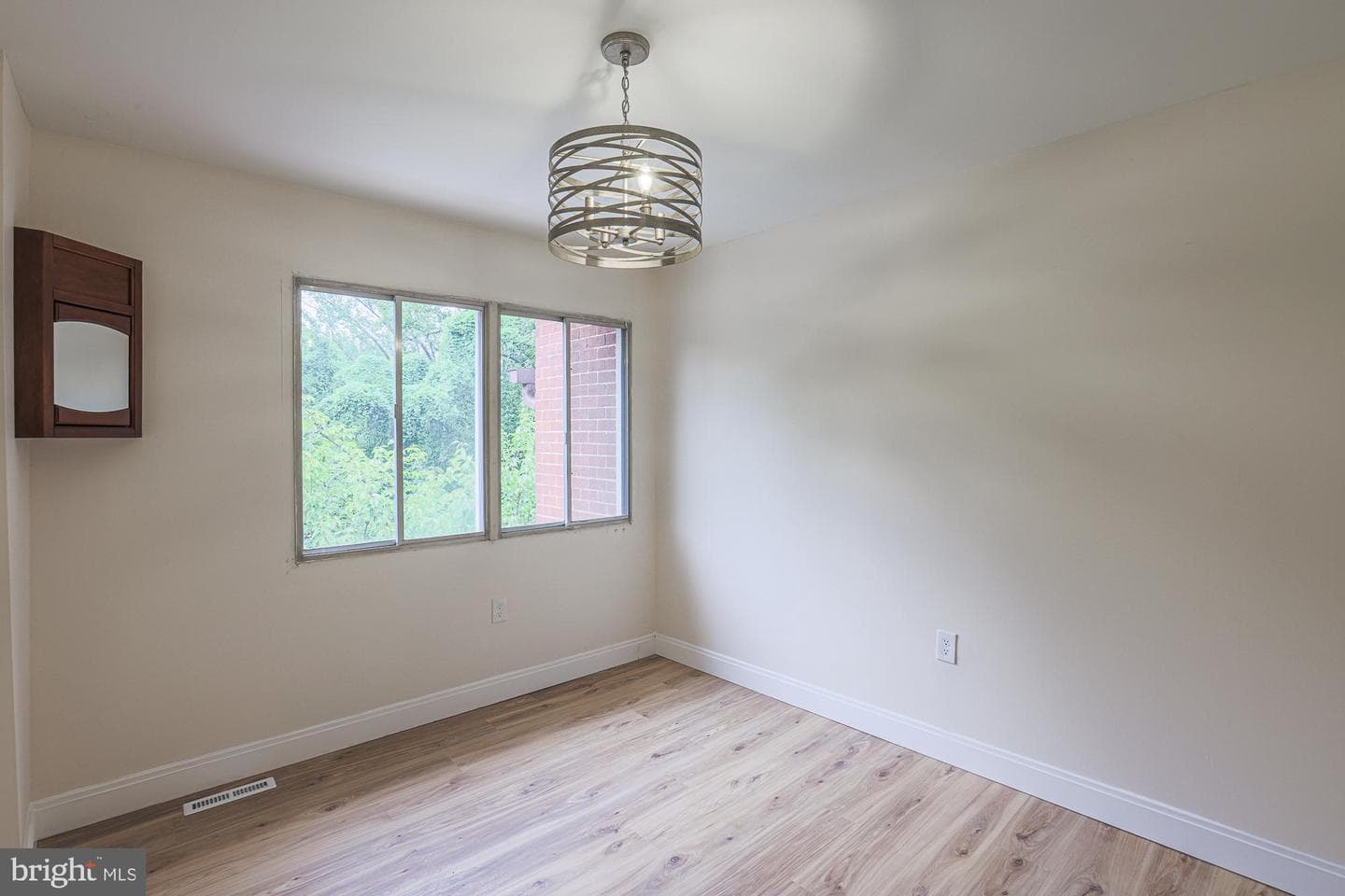 1906 Greenhaven Drive photo 21