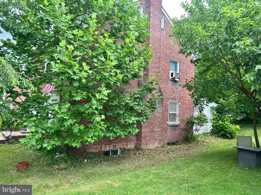 2400 Montebello Terrace photo 3