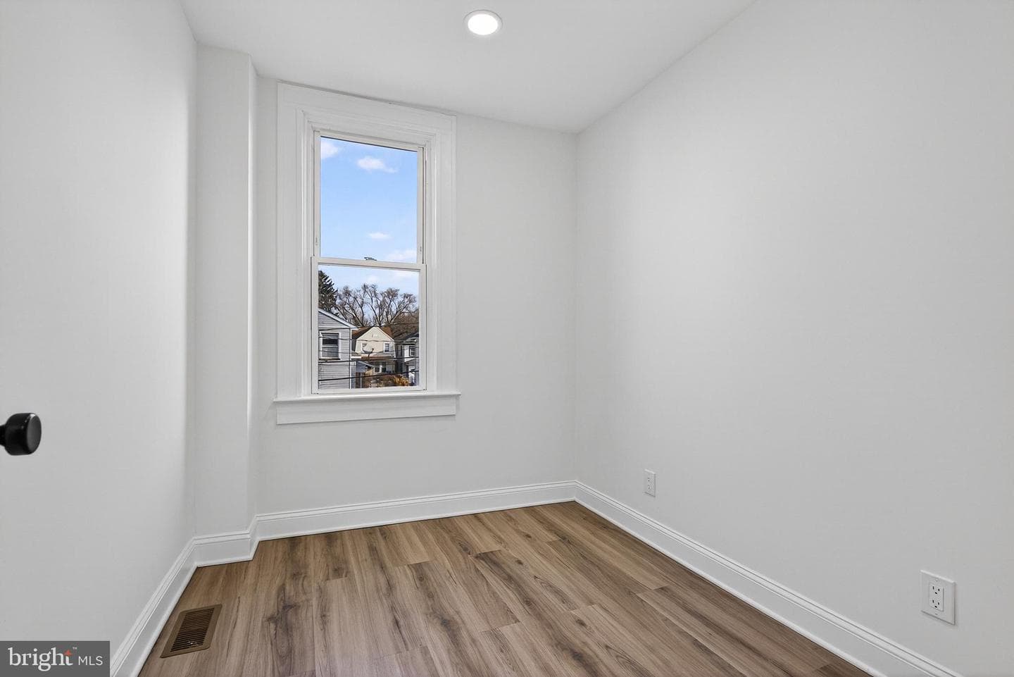 5249 Linden Heights Avenue photo 21