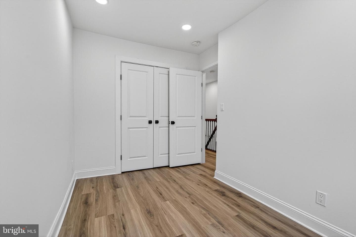 5249 Linden Heights Avenue photo 26
