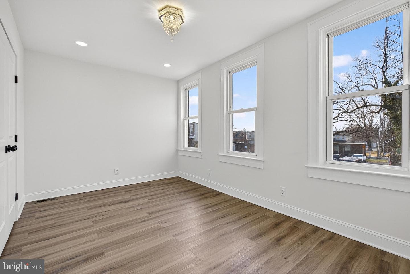 5249 Linden Heights Avenue photo 27