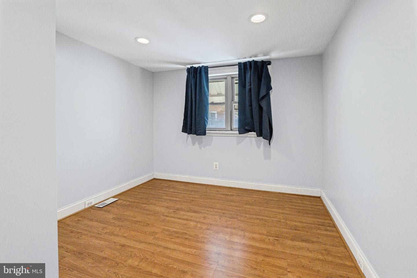 1456 Andre Street photo 15