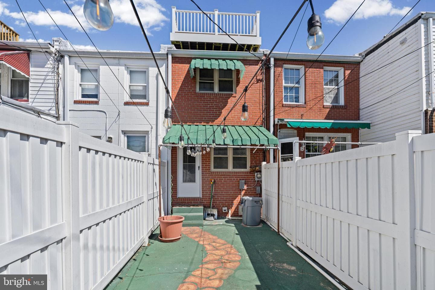 1456 Andre Street photo 25