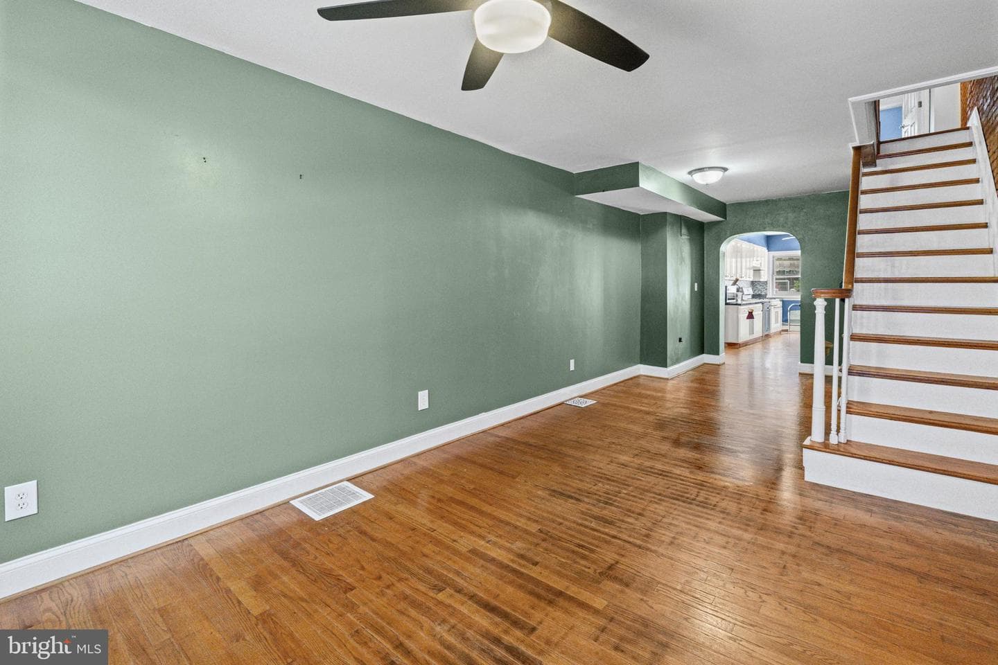 1456 Andre Street photo 3