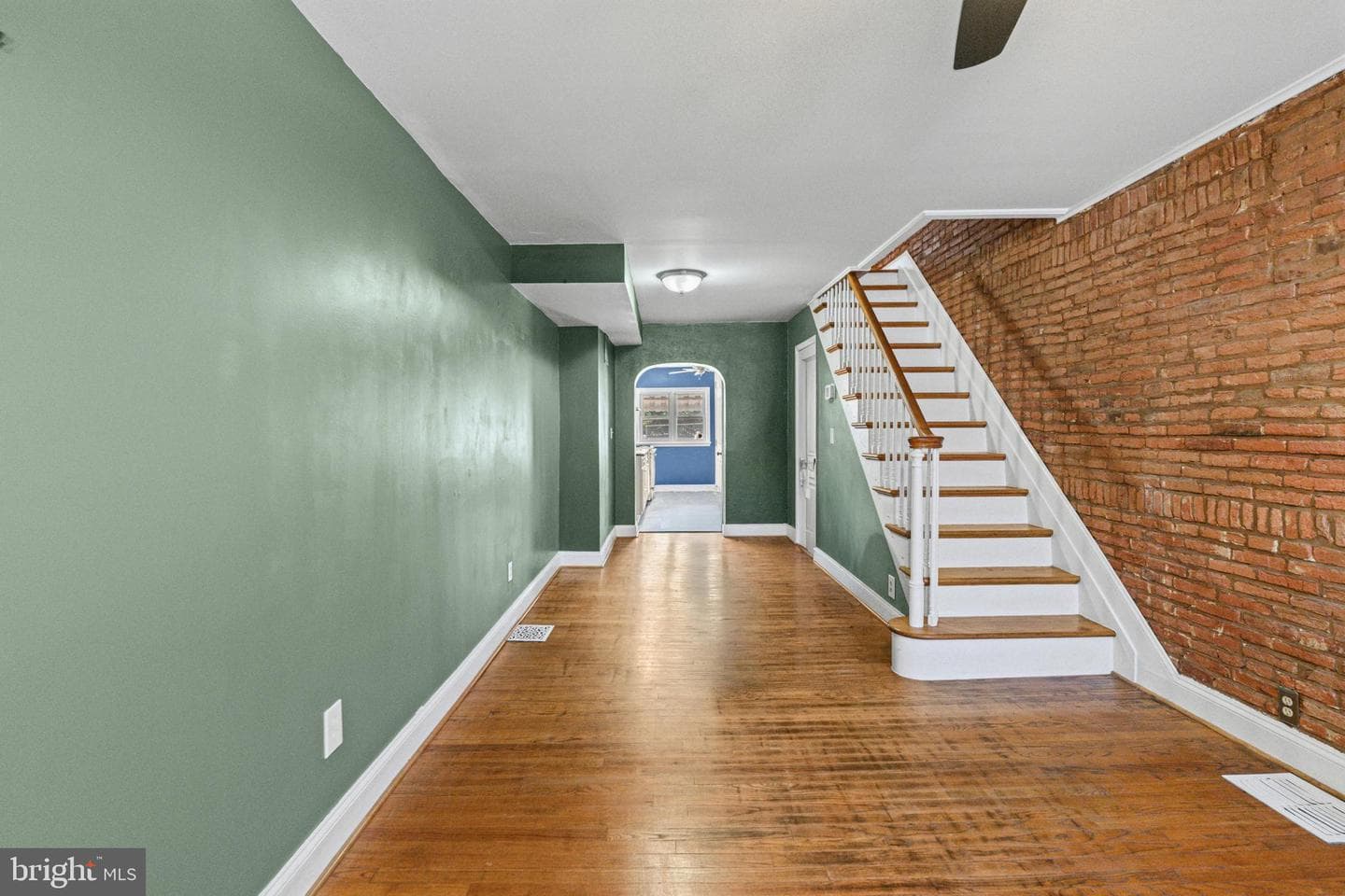 1456 Andre Street photo 4