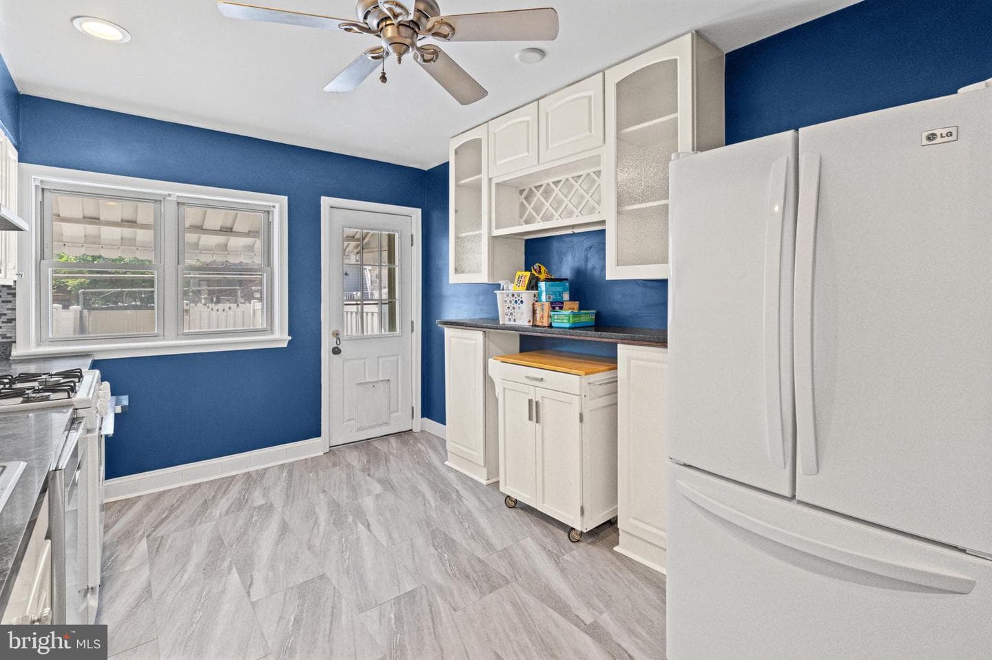 1456 Andre Street photo 7