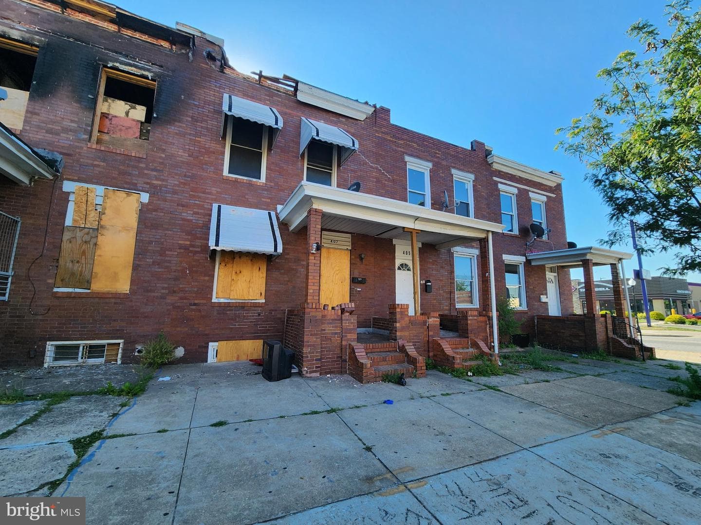 407 Clinton Street photo 3