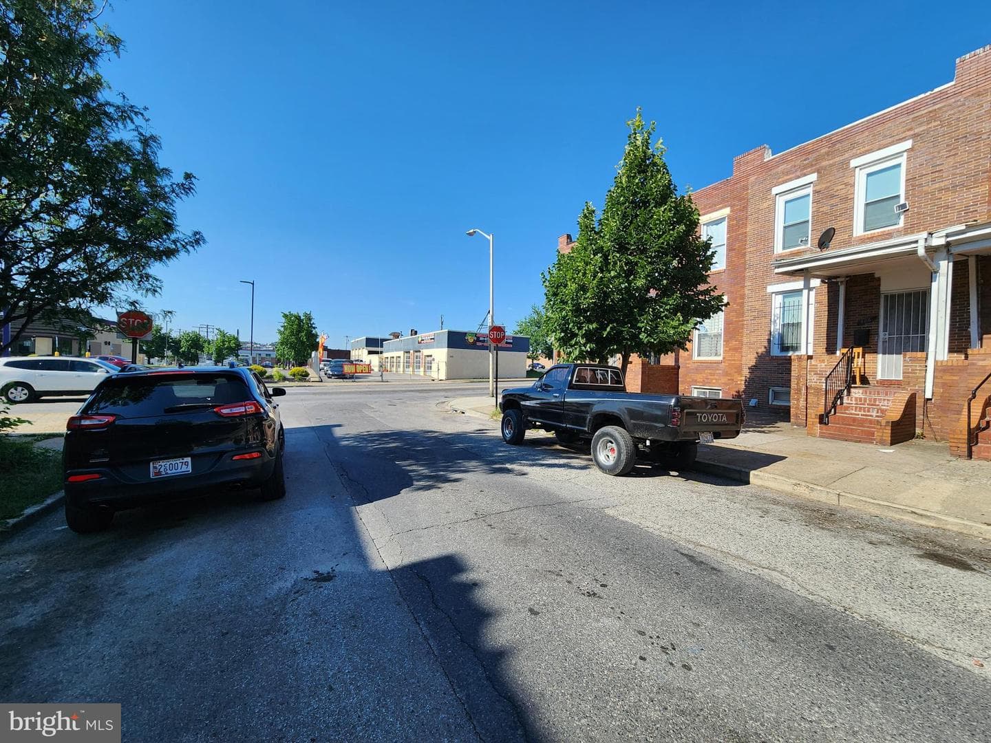 407 Clinton Street photo 6