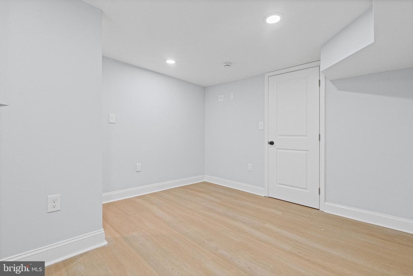 1145 Myrtle Avenue photo 36