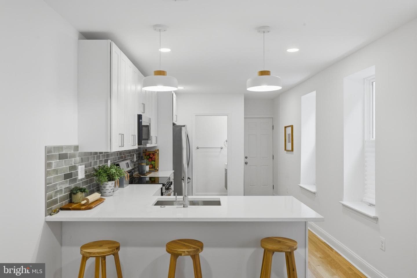 107 Fulton Avenue S photo 10