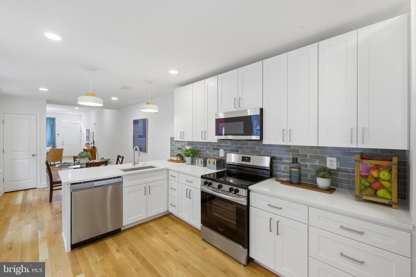107 Fulton Avenue S photo 12