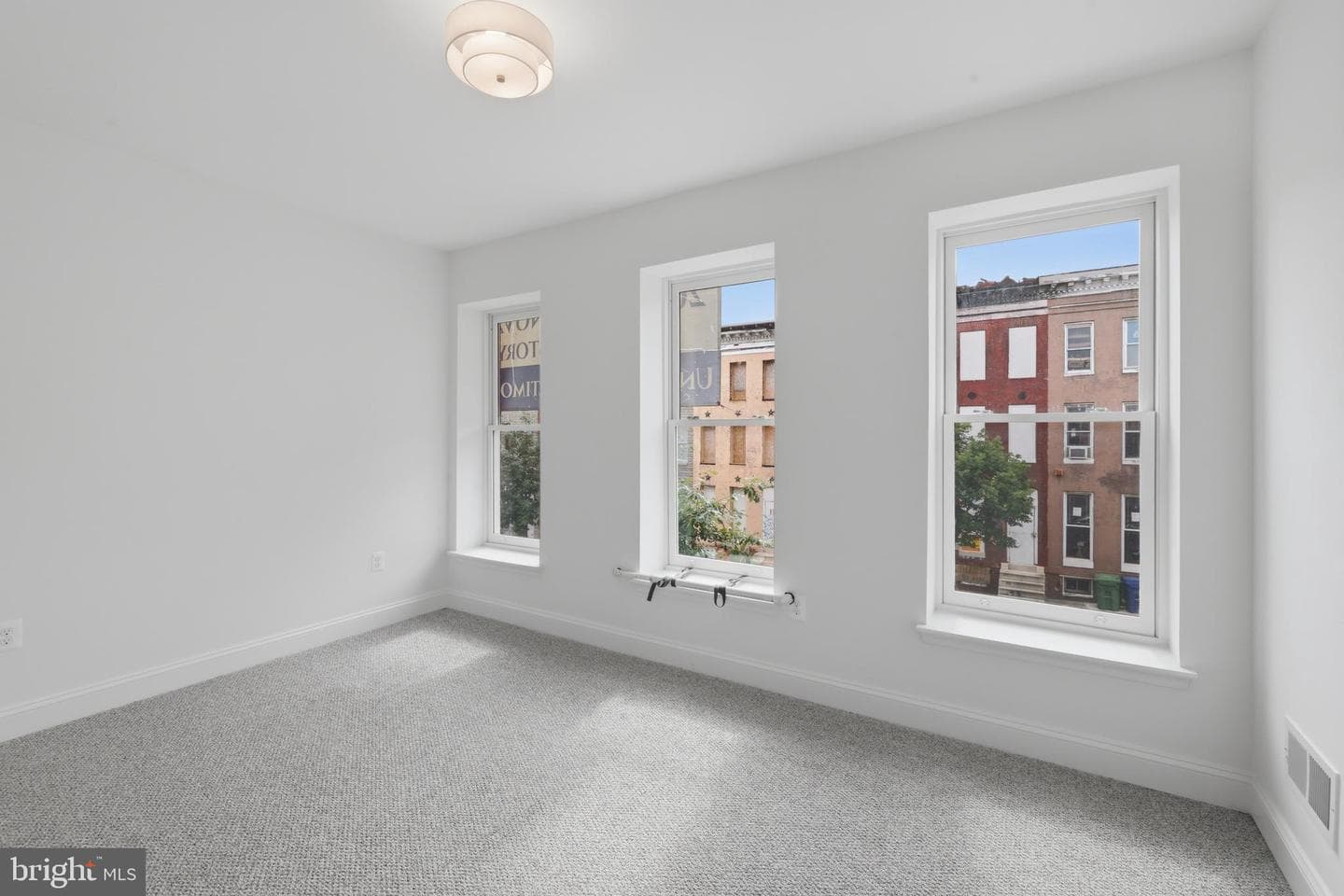 107 Fulton Avenue S photo 23