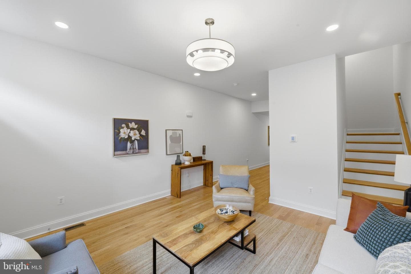 107 Fulton Avenue S photo 8
