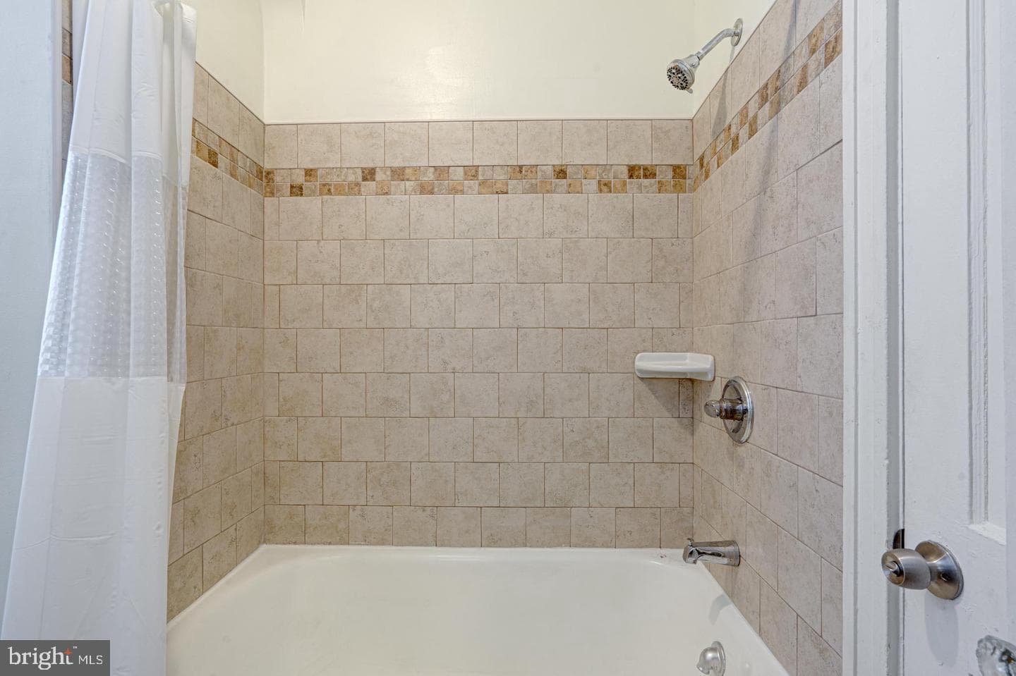 5318 Plainfield Avenue photo 11