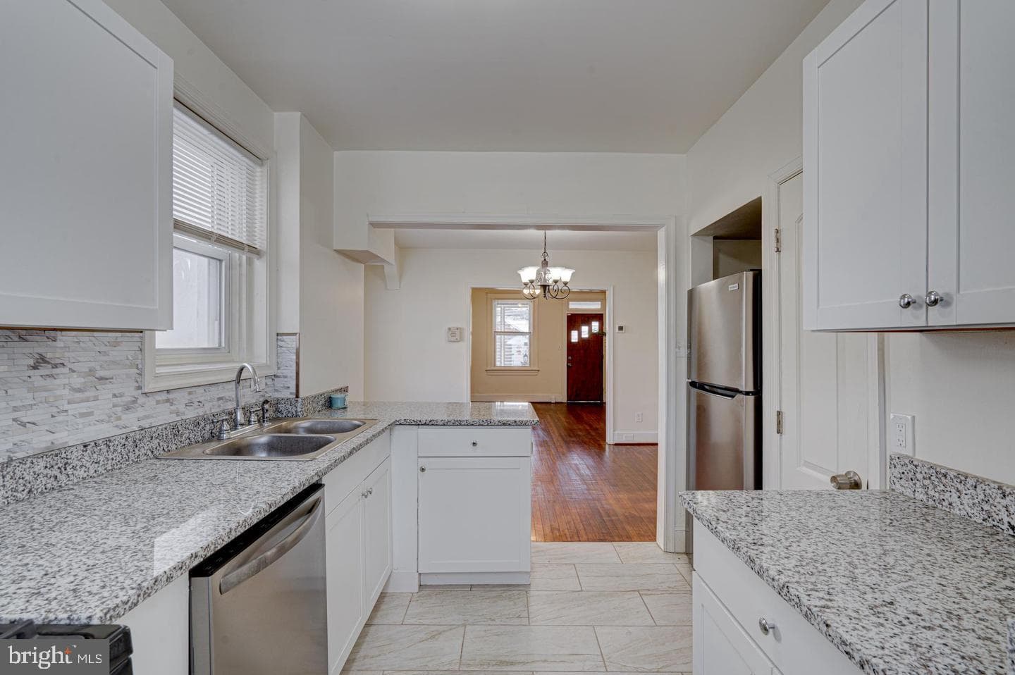 5318 Plainfield Avenue photo 2